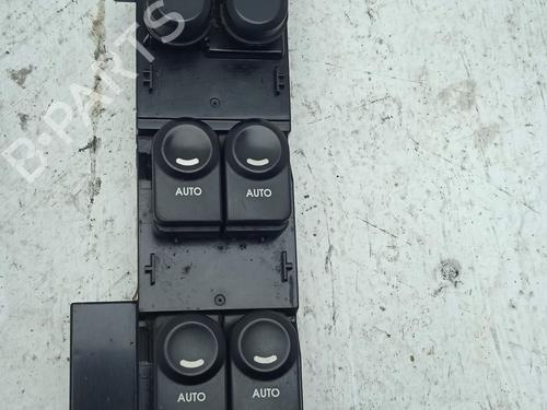 Used Left front window switch HYUNDAI i30 Estate (FD) [2007-2012]  16716513
