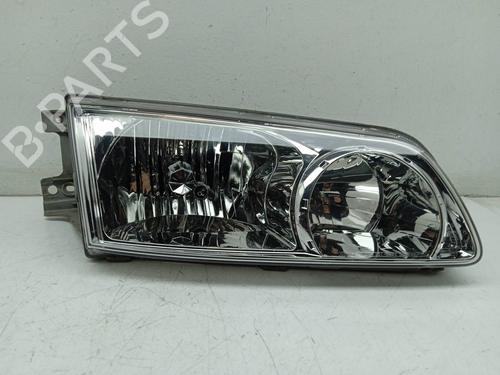 Used Right headlight HYUNDAI H-1 Van (A1) 2.5 TD (101 hp) 4256612
