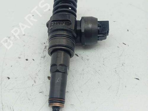 Used Injector VW GOLF V (1K1) [2003-2010]  31616237