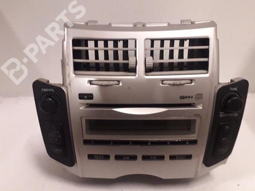 Used Radio TOYOTA YARIS (_P9_) 1.4 D-4D (NLP90_, NLP90R) (90 hp) 4314775