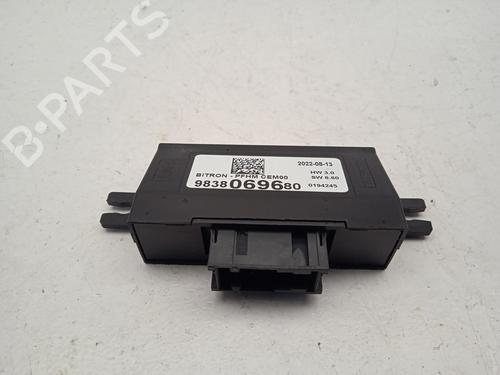 Used Electronic module DS DS 3 / DS 3 CROSSBACK (UR_, UC_, UJ_) 1.5 BlueHDi 130 (UCYHZR) (130 hp) 16933187