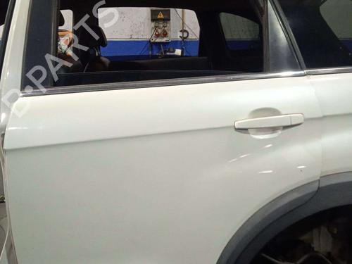 Used Left rear door CHEVROLET CAPTIVA (C100, C140) [2006-2026]  31621061