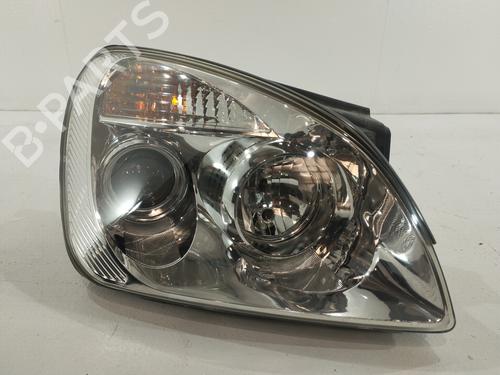 Used Right headlight KIA CARENS III MPV (UN) [2006-2013]  31617135