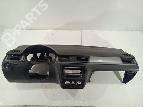 Used Dashboard Dashboard SKODA RAPID (NH3, NK3, NK6) [2012-2022] 11164674 11164674