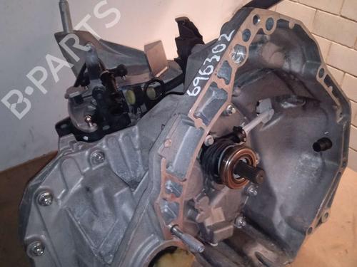 Used Gearbox Gearbox RENAULT TWINGO III (BCM_, BCA_) 0.9 TCe 90 (BCM9, BCM2) (90 hp) 4623641 4623641