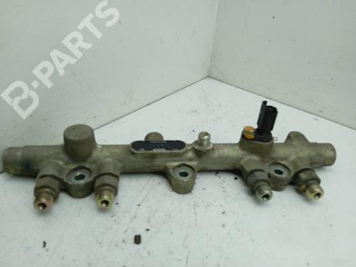 Used Injection rail CITROËN XANTIA (X2) [1998-2003]  4286729
