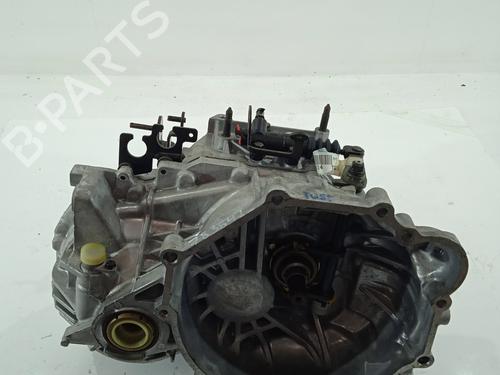 Used Gearbox HYUNDAI TRAJET (FO) [1999-2008]  17145693