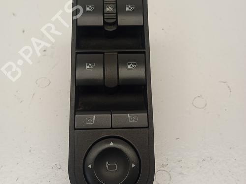 Used Left front window switch OPEL ZAFIRA / ZAFIRA FAMILY B (A05) [2005-2019]  31615457