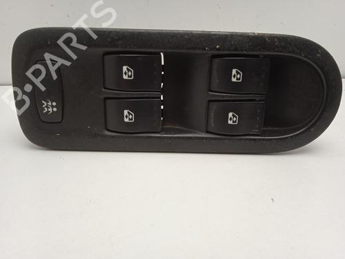 Used Left front window switch RENAULT MEGANE II Estate (KM0/1_) 1.5 dCi (KM16, KM1E) (106 hp) 4324051