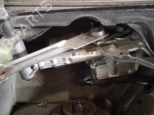 Used Front wiper motor PEUGEOT 5008 (0U_, 0E_) [2009-2017]  31618068