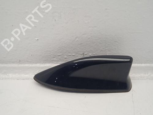 Antenne/Base TOYOTA YARIS (_P21_, _PA1_, _PH1_) 1.5 Hybrid (MXPH10, MXPH11) (116 hp) 33017552