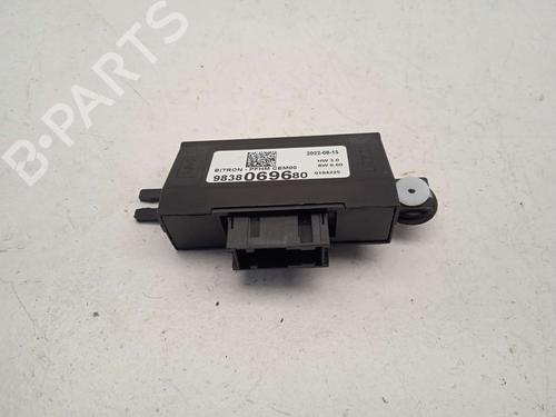 Used Electronic module DS DS 3 / DS 3 CROSSBACK (UR_, UC_, UJ_) 1.5 BlueHDi 130 (UCYHZR) (130 hp) 16933188