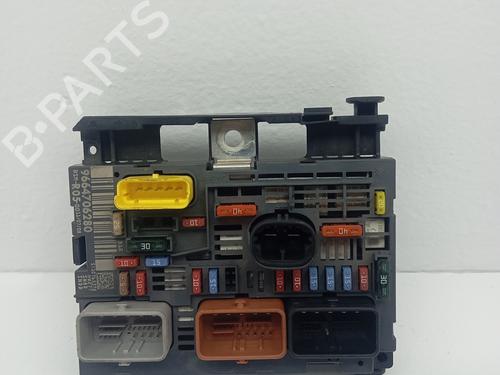 Used Fuse box CITROËN C4 I (LC_) [2004-2014]  31616592