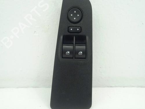 left-front-window-switch-fiat-grande-punto-199_-2005-31619682 main image