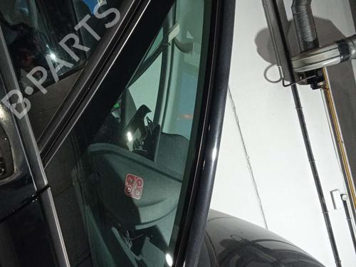 Used Front right quarter glass Front right quarter glass 16379962 16379962