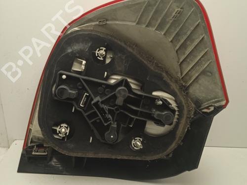 Farolim direito BMW 1 (E87) 118 d (143 hp) 31616045