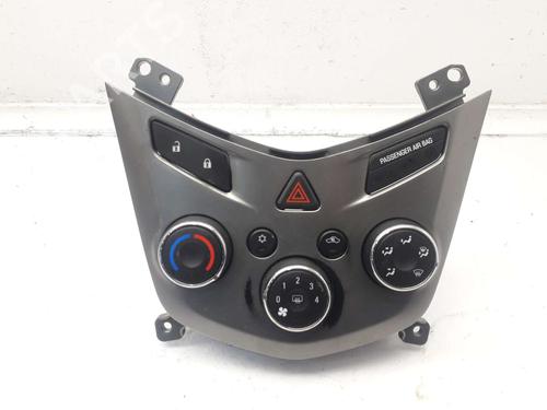 Used Climate control CHEVROLET AVEO / KALOS Hatchback (T250, T255) 1.2 (84 hp) 11150821