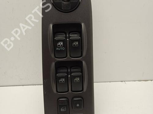 Used Left front window switch HYUNDAI TRAJET (FO) [1999-2008]  4325403