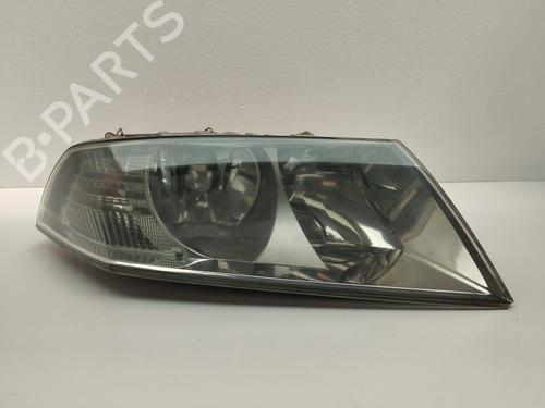 Used Right headlight SKODA OCTAVIA II (1Z3) 2.0 TDI 16V (140 hp) 17592128