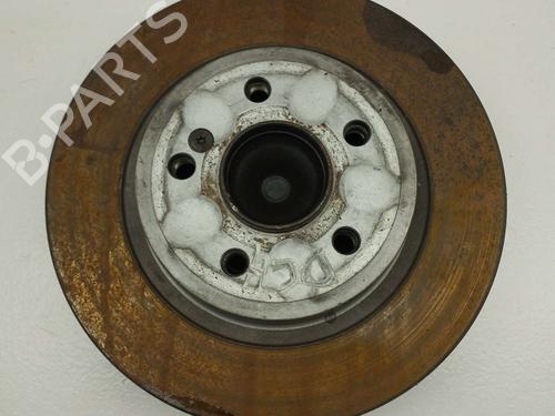 Used Right rear steering knuckle MERCEDES-BENZ CLA Coupe (C117) CLA 200 CDI (117.301) (136 hp) 25333220