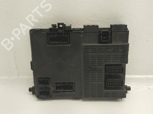 Used Fuse box Fuse box CITROËN XSARA (N1) 2.0 HDi 109 (109 hp) 31621120 31621120