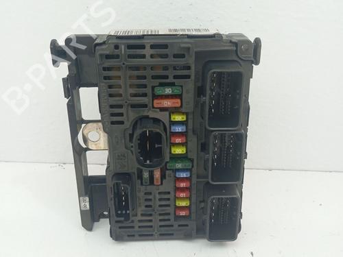 Used Fuse box Fuse box 38488413 38488413