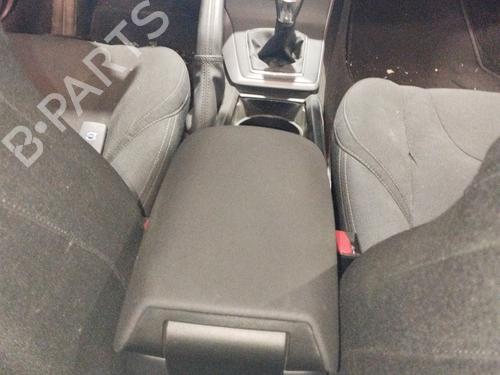 Armrest / Center console VOLVO V40 Hatchback (525) D2 | BP18053921I20