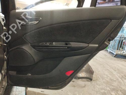 Used Rear right panel Rear right panel FIAT BRAVO II (198_) 1.9 D Multijet (198AXB1A) (120 hp) 21796300 21796300