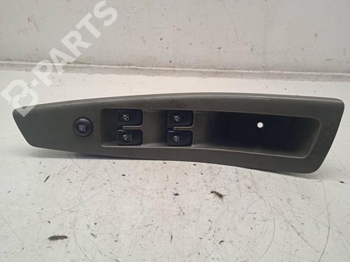Used Left front window switch CHEVROLET NUBIRA Estate [2005-2011]  11157136