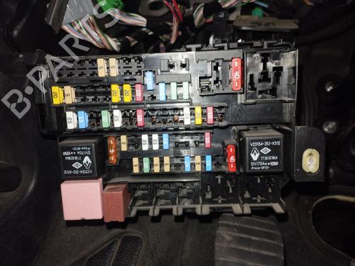 Used Fuse box RENAULT LAGUNA III (BT0/1) 2.0 dCi (BT01, BT08, BT09, BT0E, BT0K, BT12, BT1C, BT1D,... (150 hp) 20975071