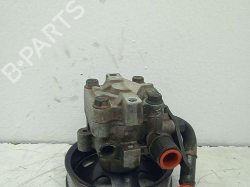 Used Steering pump HYUNDAI ELANTRA III Saloon (XD) 2.0 CRDi (113 hp) 31808407