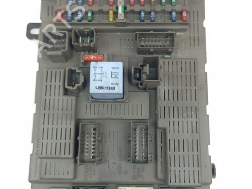 Used Fuse box CITROËN C5 I (DC_) 2.0 HDi (DCRHZB, DCRHZE) (109 hp) 31615674