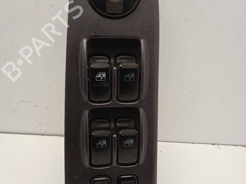 Used Left front window switch HYUNDAI TRAJET (FO) [1999-2008]  4317157