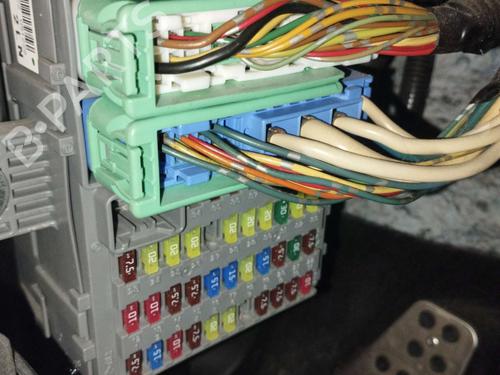 Used Fuse box HONDA CIVIC VIII Hatchback (FN, FK) 1.8 (FN1, FK2) (140 hp) 18090523