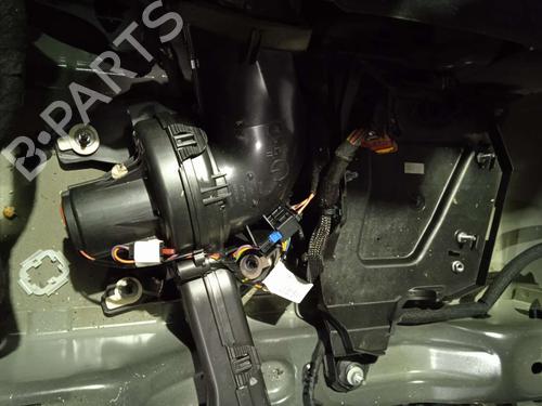 Used Heater blower motor Heater blower motor PEUGEOT 5008 (0U_, 0E_) [2009-2017] 31618138 31618138