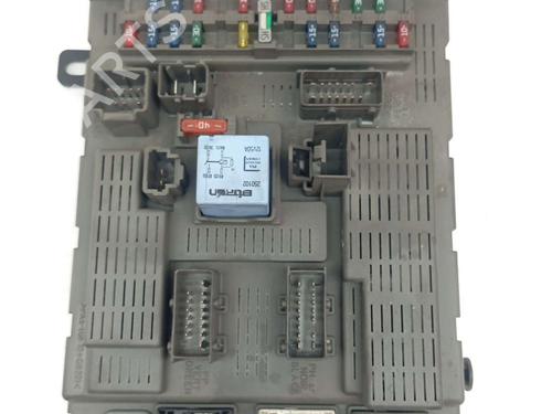 Used Fuse box Fuse box CITROËN C5 I (DC_) 2.0 HDi (DCRHZB, DCRHZE) (109 hp) 31615674 31615674
