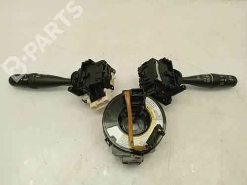 Used Headlight switch SUZUKI SWIFT III (MZ, EZ) 1.3 DDiS (RS413D) (69 hp) 11152808