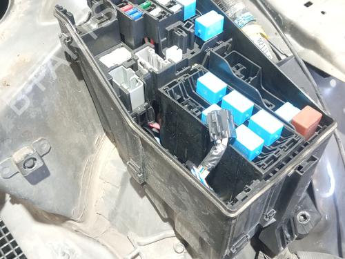 Fuse box LEXUS IS II (_E2_) 200d (ALE20_, ALE20R) | BP32392409E1