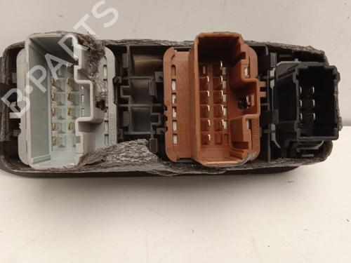 Used Left front window switch RENAULT MEGANE II (BM0/1_, CM0/1_) [2001-2012]  4293444