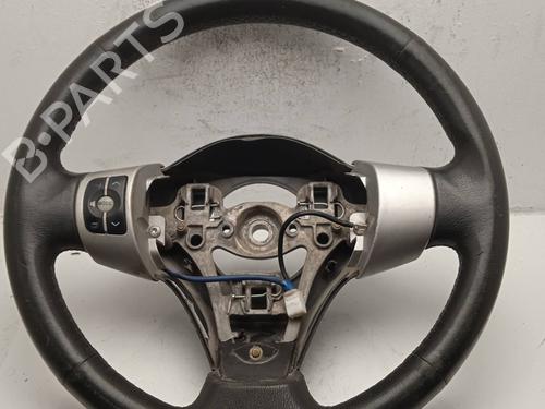 Used Steering wheel TOYOTA YARIS (_P9_) 1.3 VVT-i (SCP90_, SCP90R) (87 hp) 4315754