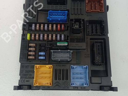 Used Fuse box Fuse box PEUGEOT 3008 II SUV (MC_, MR_, MJ_, M4_) 1.5 BlueHDi 130 (131 hp) 40096301 40096301