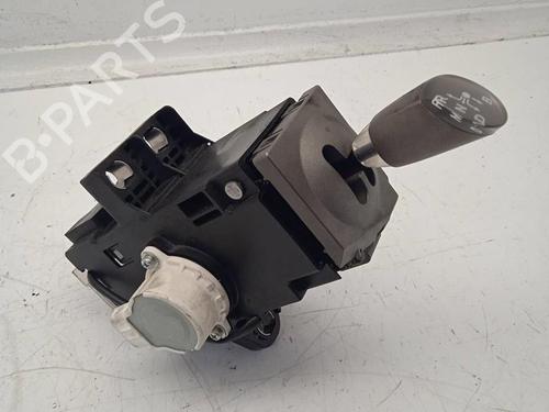 Used Gear lever TOYOTA PRIUS Liftback (_W2_) 1.5 Hybrid (NHW20_, NHW20R) (112 hp) 14931017