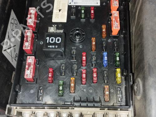 Used Fuse box VW PASSAT B6 (3C2) 2.0 TDI 16V (140 hp) 18112592