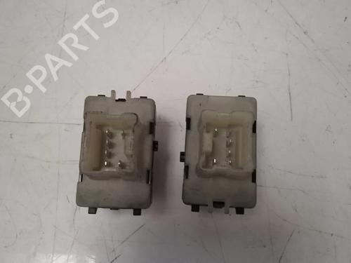 Left front window switch DACIA SANDERO II 1.5 dCi 75 / Blue dCi 75 (B8JW, B8M4, B8AH, B8M7, B8M6) | BP4314995I27