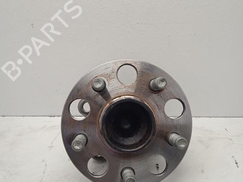 Fusée arrière gauche TOYOTA YARIS (_P21_, _PA1_, _PH1_) 1.5 Hybrid (MXPH10, MXPH11) (116 hp) 33017547