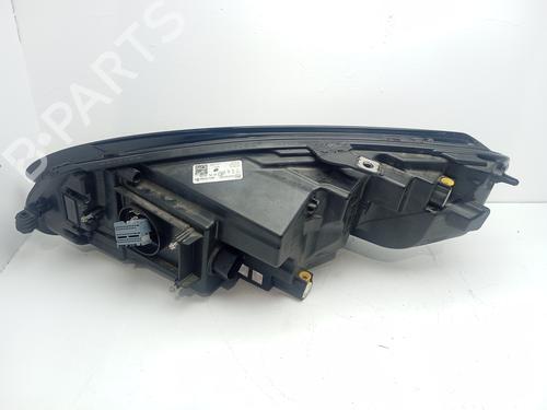 Right headlight JAGUAR E-PACE (X540) 2.0 D180 AWD | BP19797443C29 