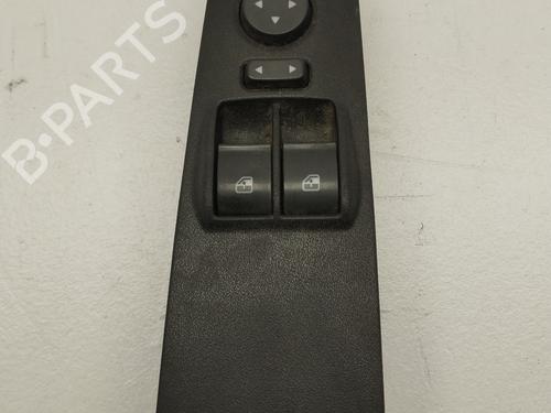 Used Left front window switch FIAT GRANDE PUNTO (199_) 1.3 D Multijet (199.AXD11, 199.AXD1A, 199.AXD1B,... (90 hp) 18242034
