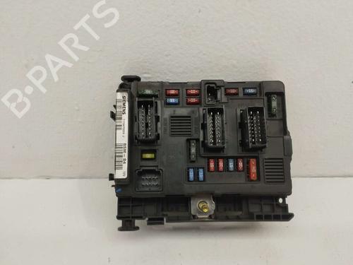 Used Fuse box Fuse box 31617347 31617347