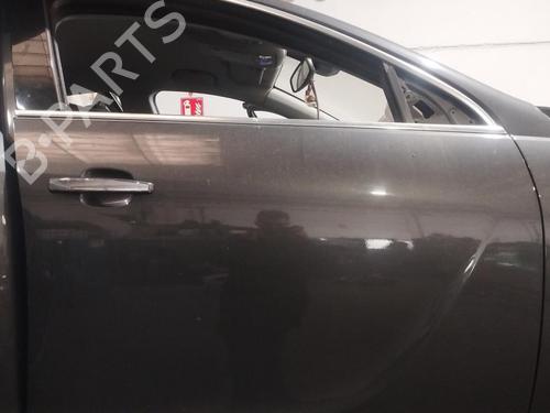 Used Right front door OPEL INSIGNIA A (G09) 2.0 CDTI (68) (131 hp) 18018050
