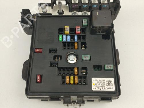 Used Fuse box Fuse box 36800632 36800632